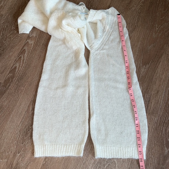 Wildfox “Moon Child” Knit Reine Sweater - Picture 8 of 13